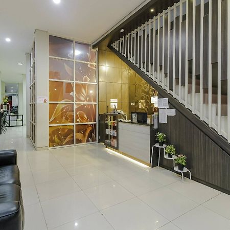 Reddoorz Near Samarinda Central Plaza מראה חיצוני תמונה