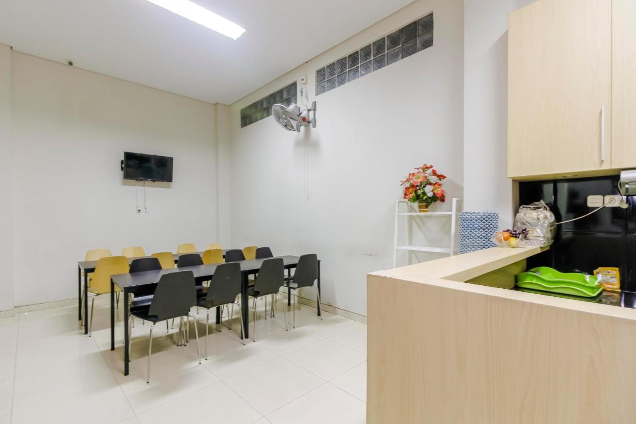 Reddoorz Near Samarinda Central Plaza מראה חיצוני תמונה