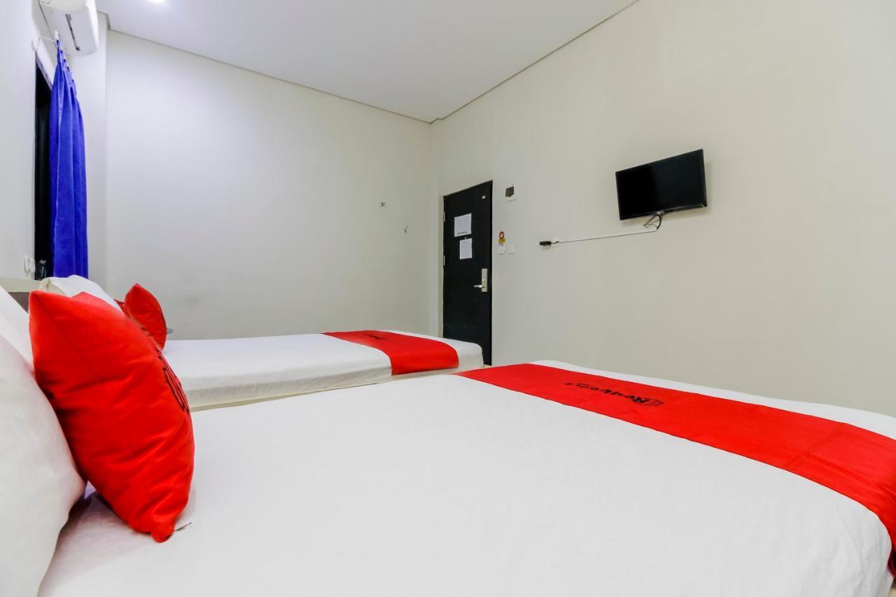 Reddoorz Near Samarinda Central Plaza מראה חיצוני תמונה